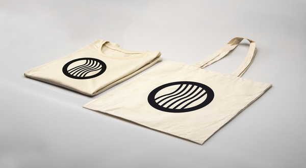 30+ Beautiful Examples Of Promotional Bags With Brand Identity | Design