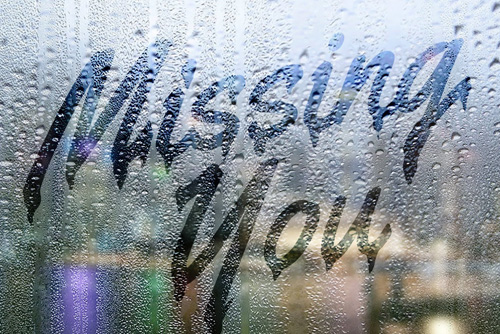 Create a text on a Foggy Rainy Window in Photoshop Tutorial