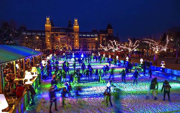 Christmas in World's Most Beautiful Cities - 14