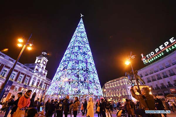 Christmas in World's Most Beautiful Cities - 17