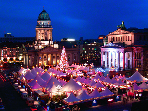 Christmas in World's Most Beautiful Cities - 3