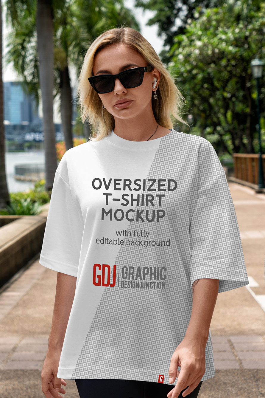 Women Oversized T-Shirt Mockup