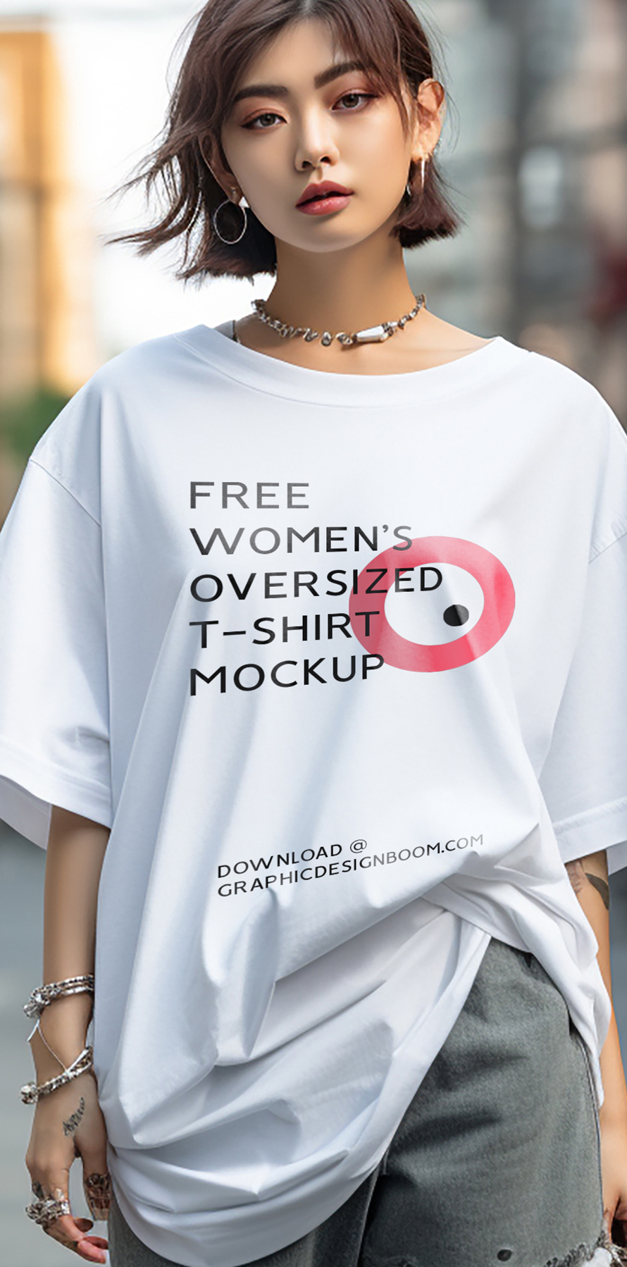 Free Womens Oversized T-shirt Mockup